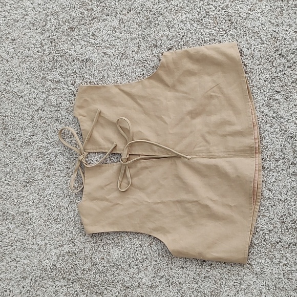 KOURT Linen Cotton Willow Cropped Tank with Tie Back in Tan Brown - Picture 5 of 5